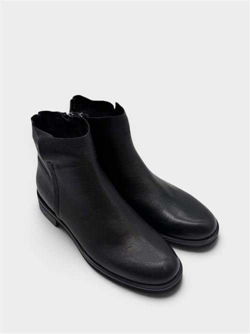 Stivaletto basso in pelle lavato nero IL LACCIO | NALA02LAVATONERO